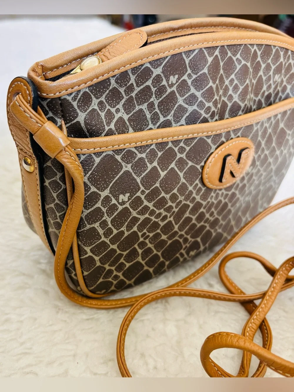 Nina Ricci Brown Leather Small Shoulder/Crossbody Bag Size 8” x 5.5” x 3”